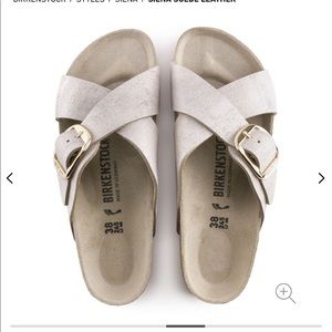 Rose Gold Birkenstock - Size 40 (US 9-9.5)